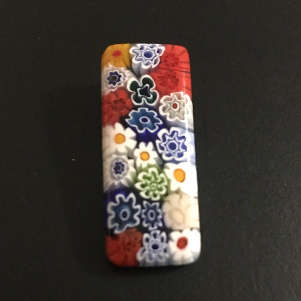 Multicolor pendant
